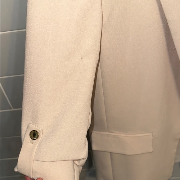 NWT Zara Cream Blazer - Picture 5 of 17